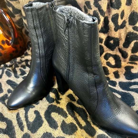 NWT Veronica beard Marla tumbled calf black boots - Picture 2 of 14